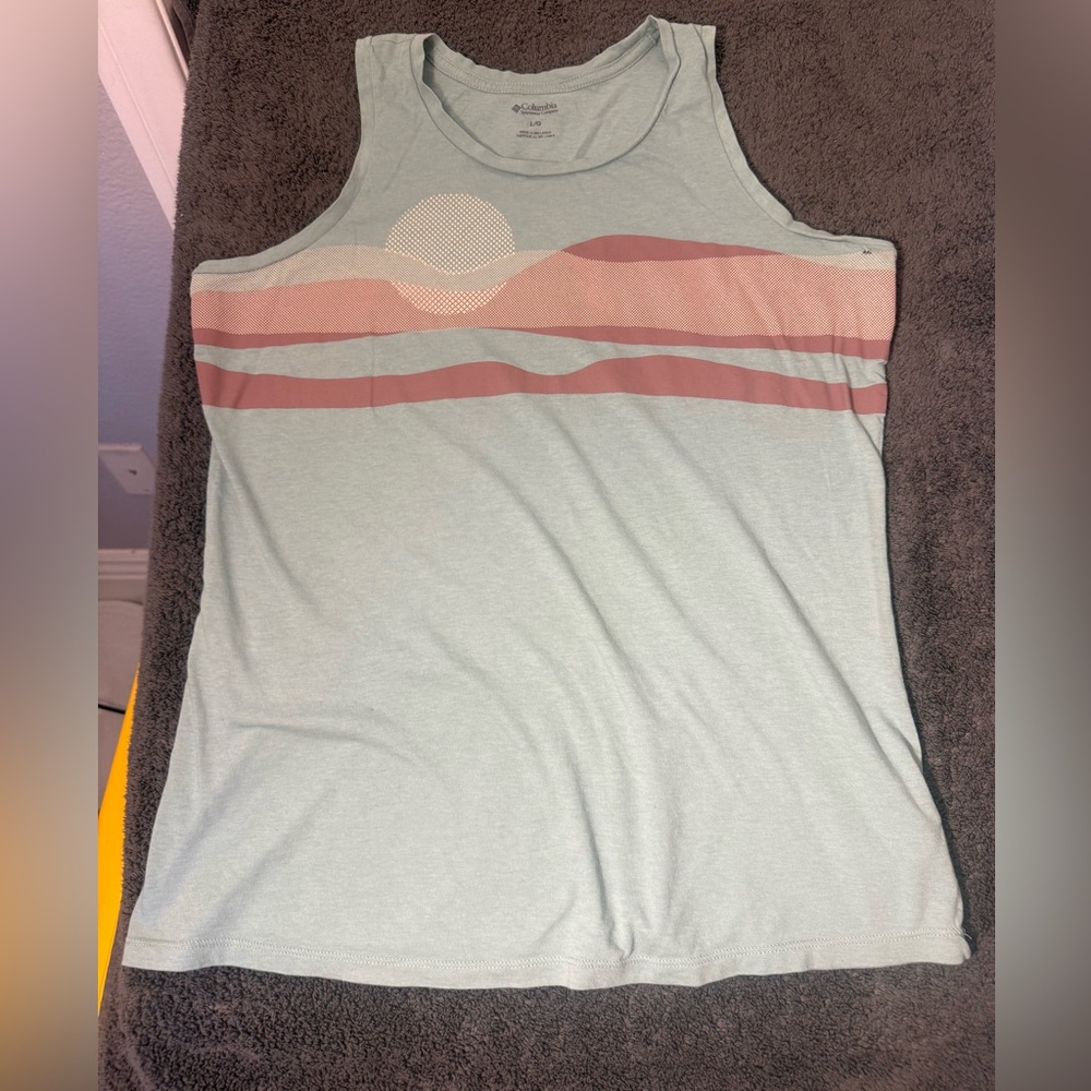 Columbia‎ Women's Tank Top - Mint Green with Pink Waves